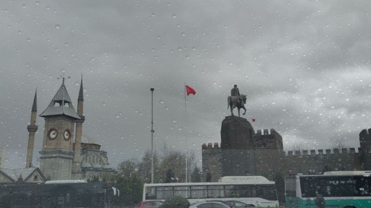 Kayseri'ye yağmur uyarısı geldi! Meteoroloji saat verdi
