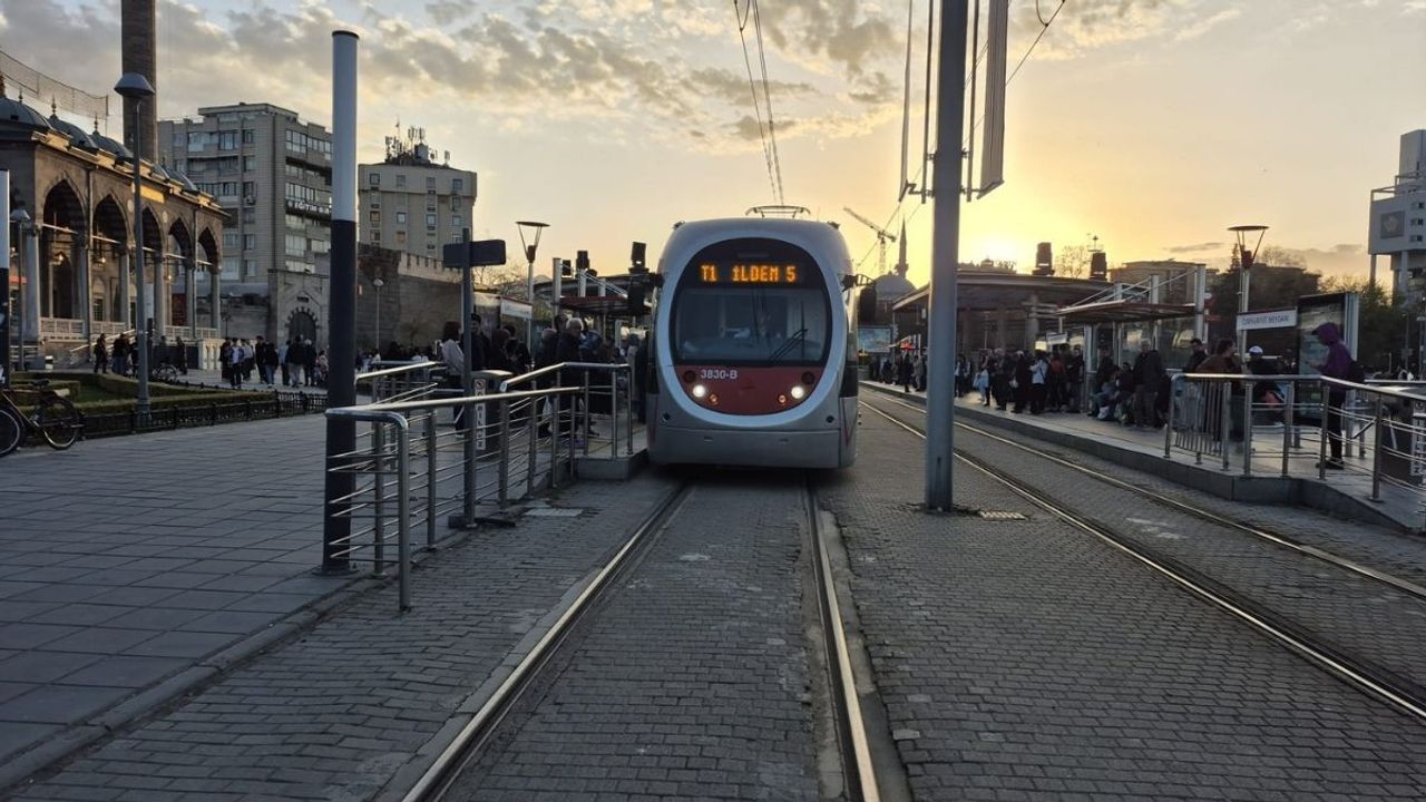 Kayseri'de tramvay bugün ücretsiz olacak! Başkan Büyükkılıç açıkladı
