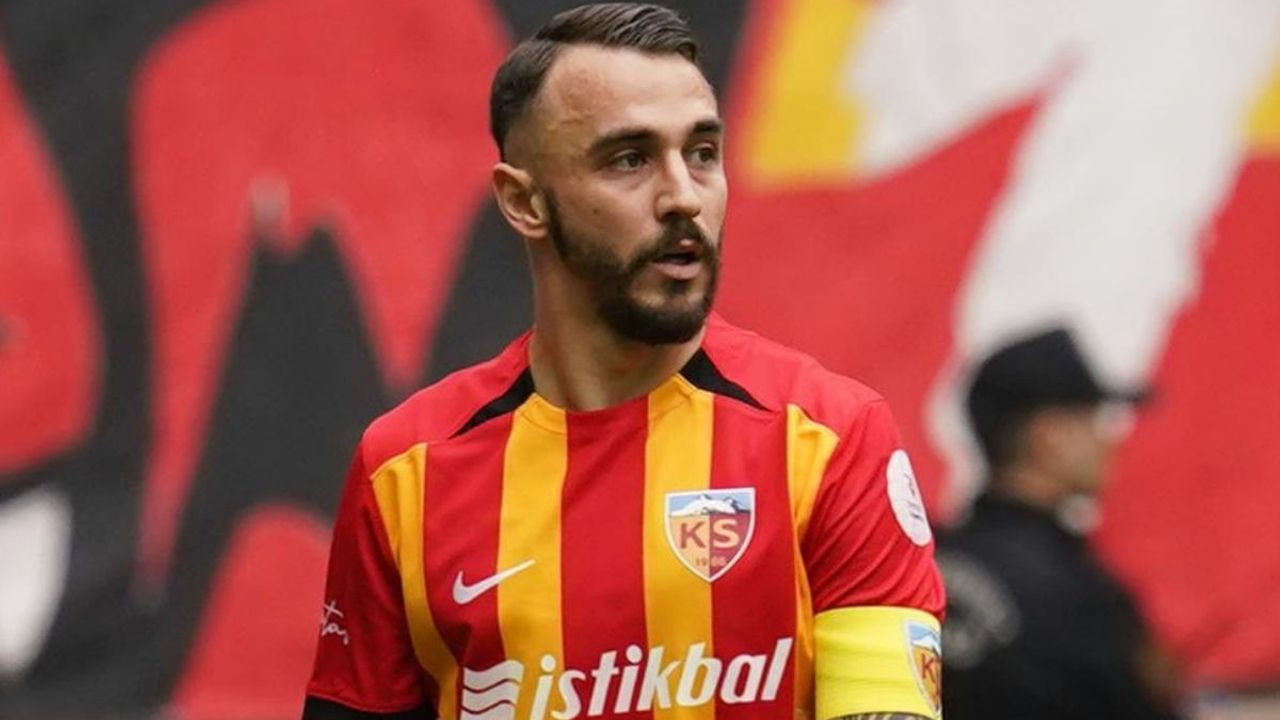 Kayserispor’un yıldızı yine Gökhan Sazdağı oldu! Zirveyi bırakmıyor