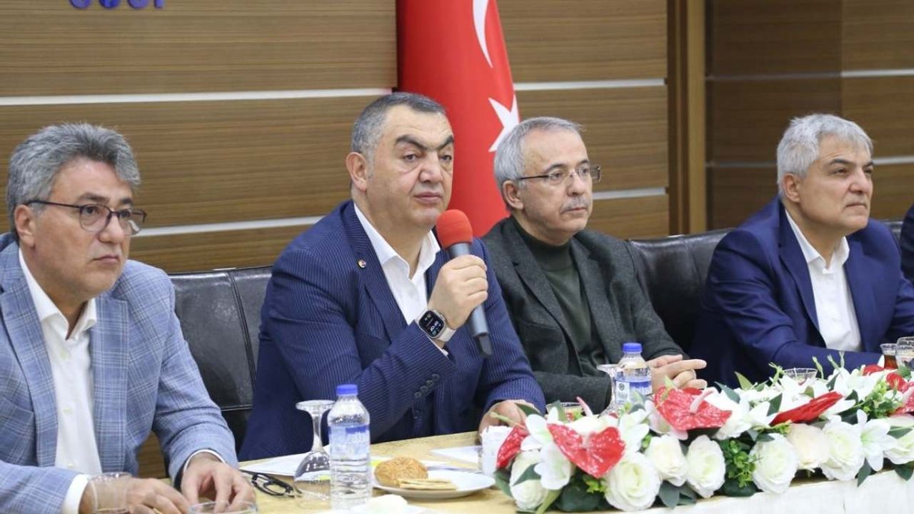 Kayseri'de sanayi güçleniyor! Başkan Büyüksimitçi iki yeni dev proje açıkladı!