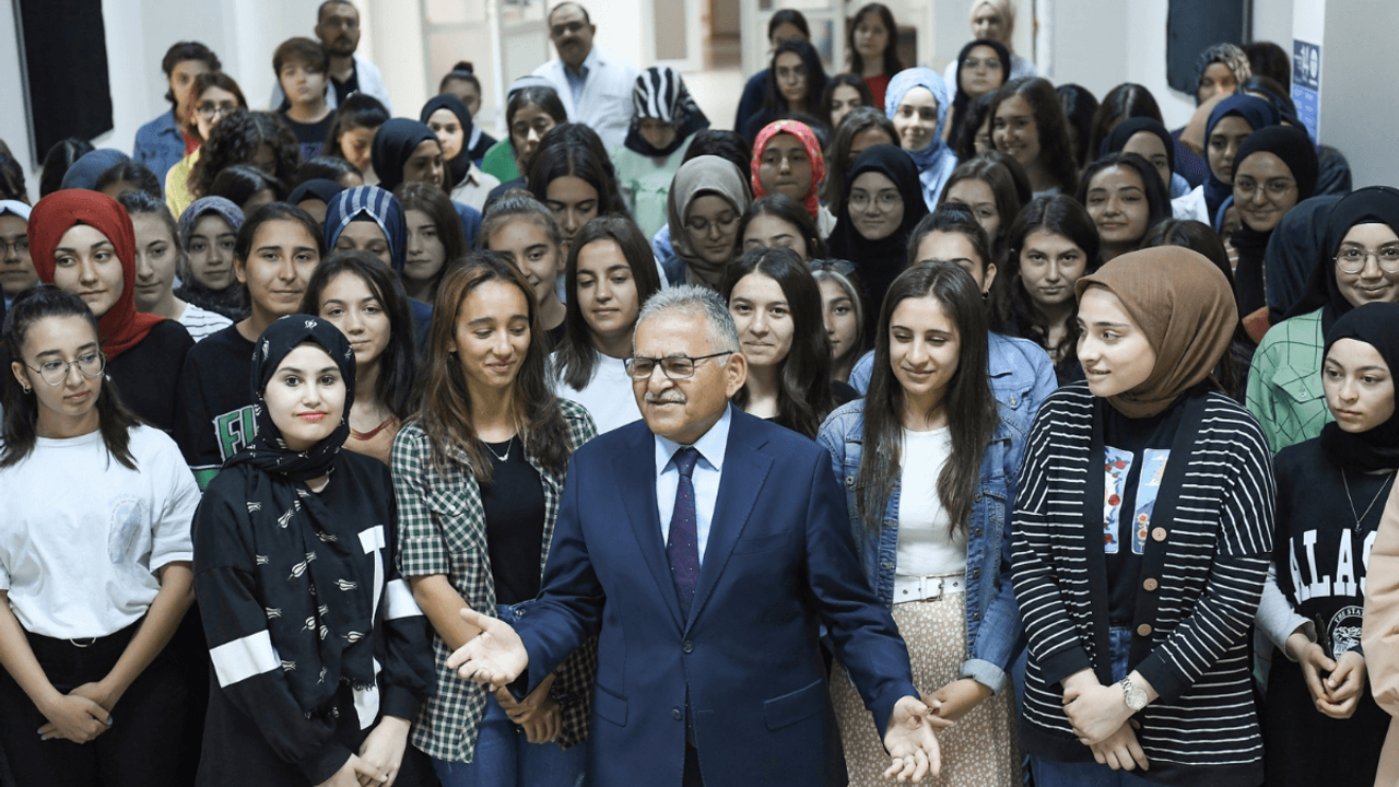 Kayseri Büyükşehir Belediyesi'nden 6 yılda 432 milyonluk dev hizmet!