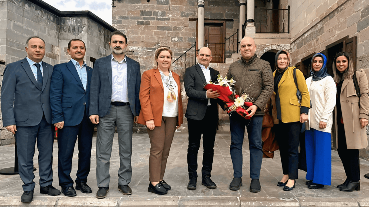 Kayseri Devlet Hastanesi’nde Başhekim Yardımcısına veda!