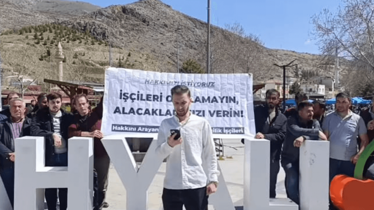 Kayseri’de aylardır maaşını alamayan işçiler sokağa çıkıp isyan etti!