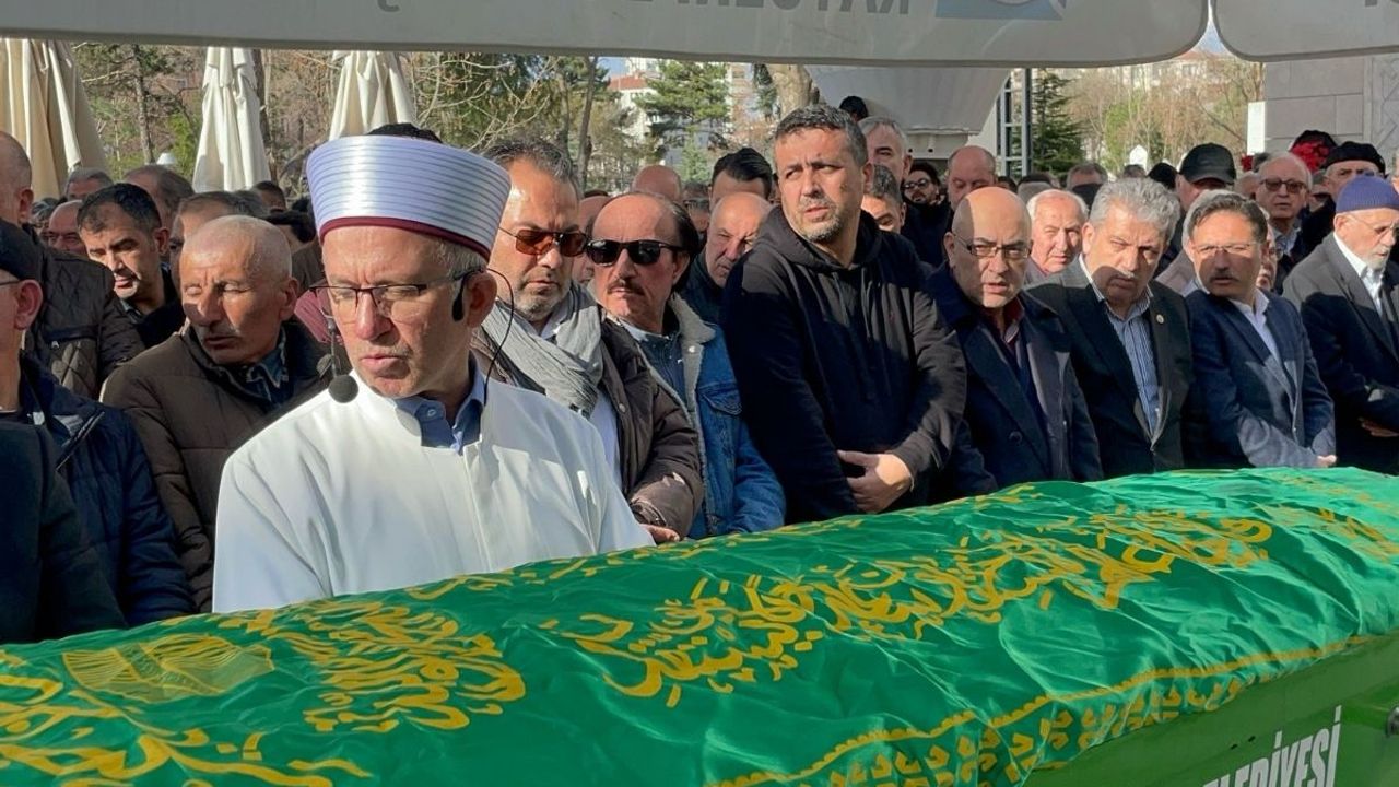 Kayseri Büyükşehir Belediyesi Basın Yayın ve Halkla ilişkiler Daire Başkanı Cenani Ayaydın’ın acı günü!