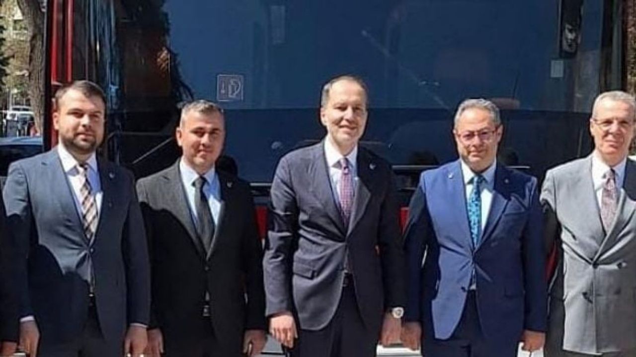 Yeniden Refah Partisi’nin seçim otobüsü Kayseri’de tamamlandı! Genel Başkan’a teslim edildi