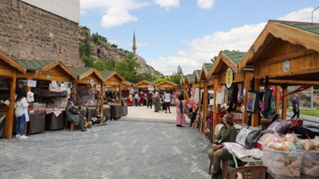 Kayseri Talas'ta bir araya  geliyor: Kadın Üretici Pazarı konuklarını bekliyor
