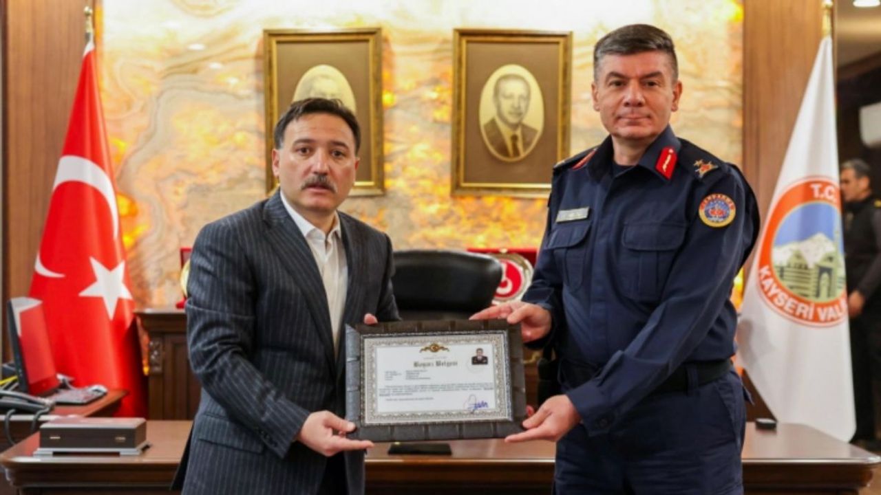 Kayseri 30 büyükşehir arasında 5’e girdi! Vali Gökmen Çiçek’ten başarı belgeleri