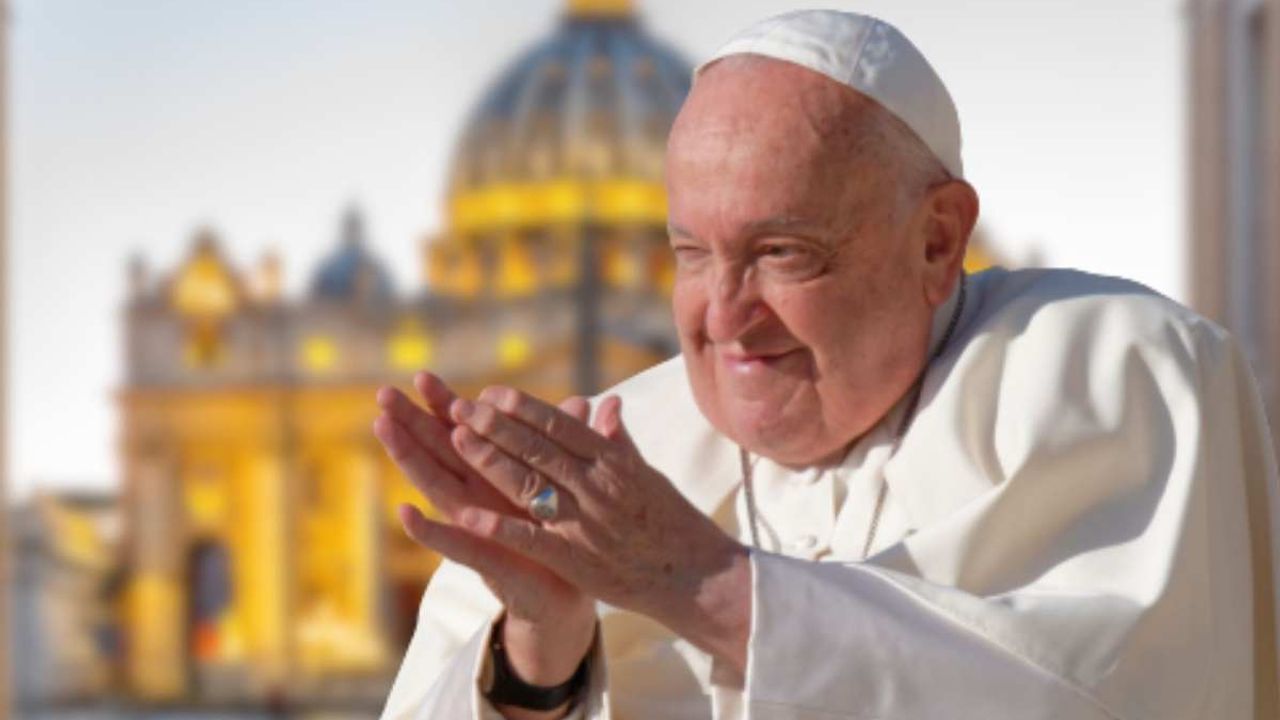 Dünya'nın konuştuğu Katoliklerin Lideri Papa Francis hayatını kaybetti!