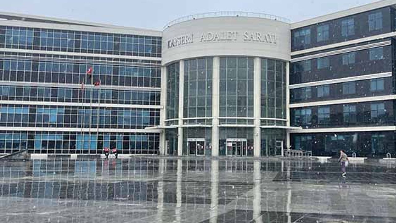 Kayseri'de annesini yağma suçundan yargılanan genç mahkemede neler söyledi?