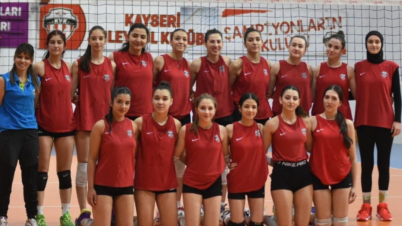 Kayseri Yıldız Kızlar Voleybol takımı Aksaray yolcusu!