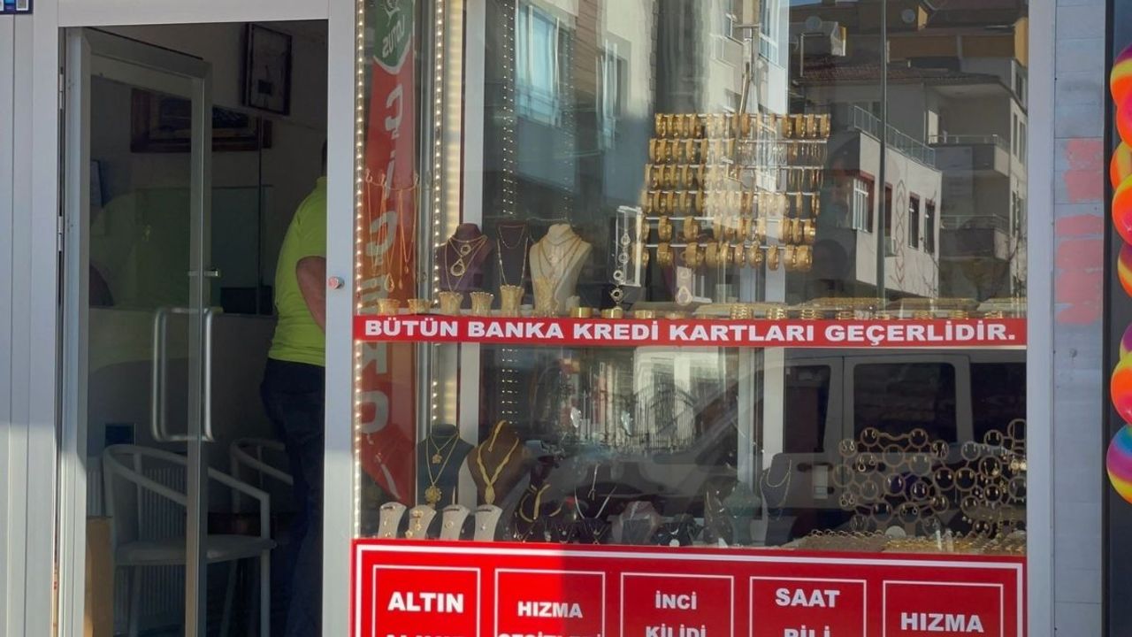 Kayseri'de bir garip soygun girişimi: Altınları almayı unuttu!
