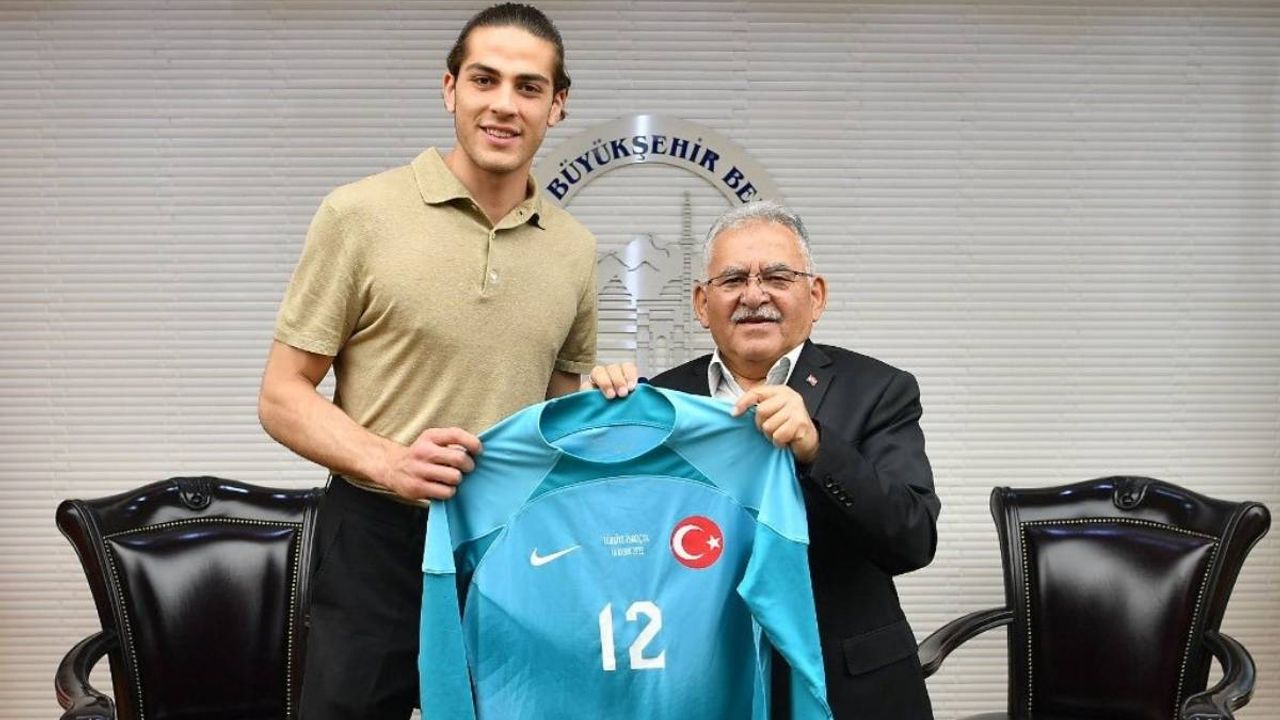 Kayserili milli futbolcu Doğan Alemdar Kayseri'de!