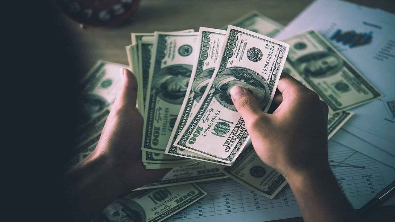 Doları olanlar üzülecek: Dev kurum yeni beklentiyi açıkladı