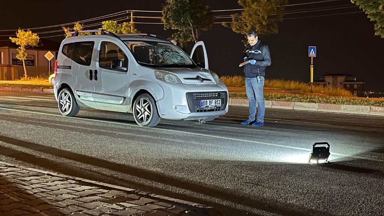 Hafif ticari aracın çarptığı kadın hayatını kaybetti!