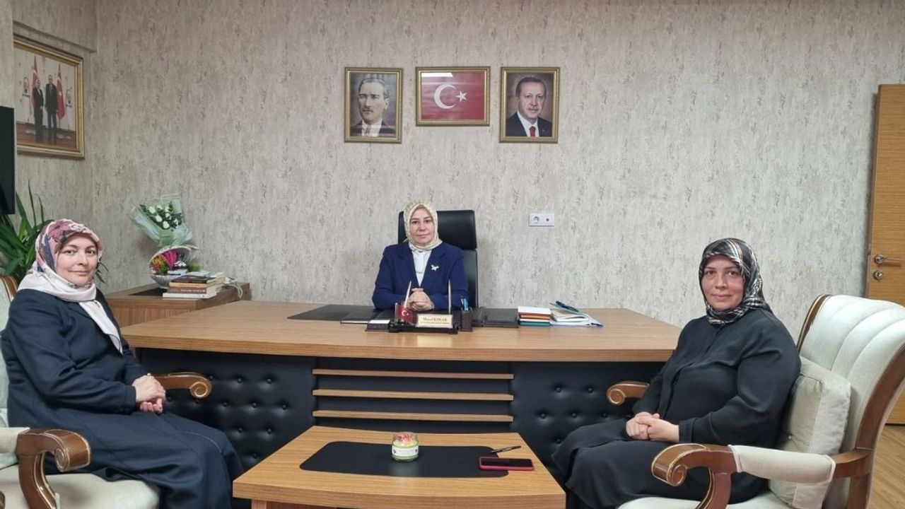 AK Parti Milletvekili Ayşe Böhürler'e o başkandan ziyaret!