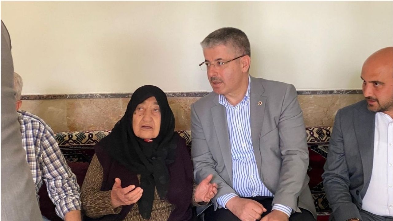 Kayseri’de AK Parti'nin en yaşlı üyesine milletvekilinden ziyaret!