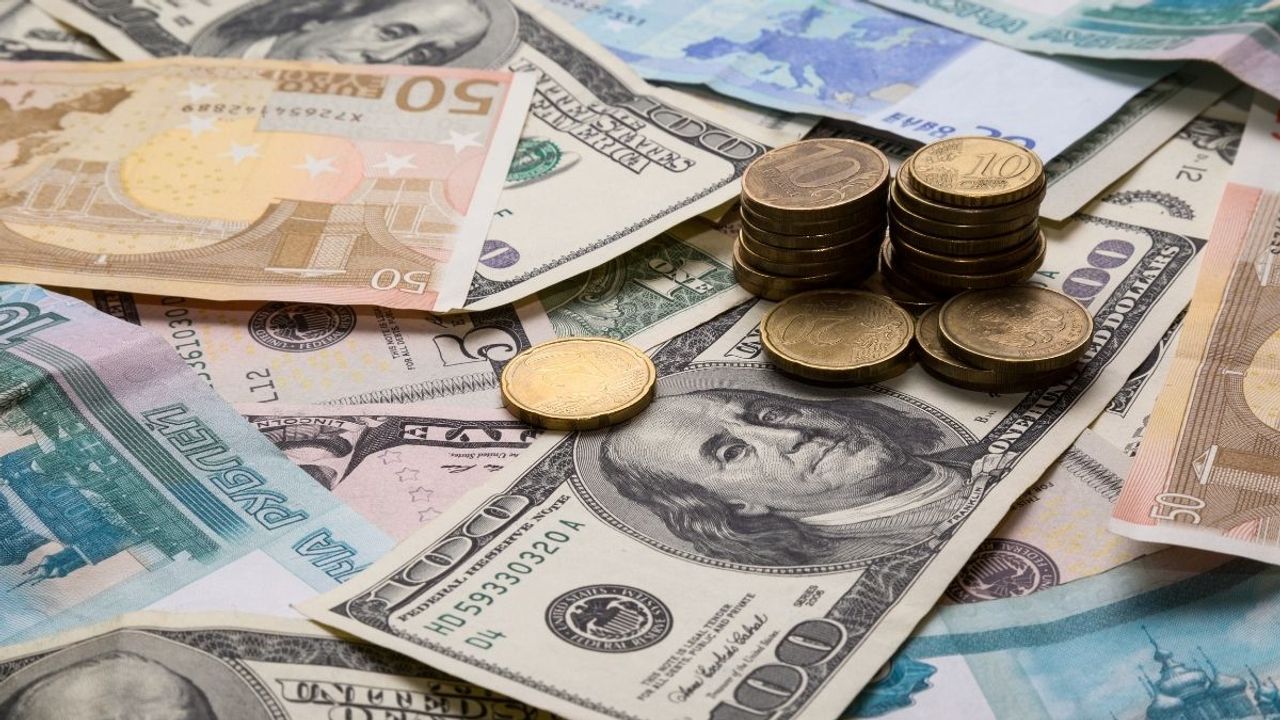 Elinde Dolar ve Euro bulunduranlar dikkat! Uzmanından uyarılar geldi