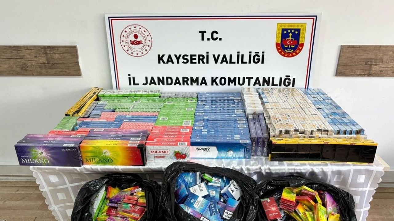 Kayseri'de kaçakçılığa geçit yok: O evden tam 3 bin paket kaçak sigara çıktı!