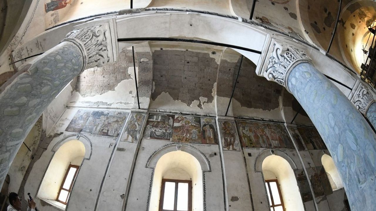 Kayseri'de 85 yıl önce askerlik şubesi olarak kullanılıyordu! Muhteşem kilise dönüşüyor