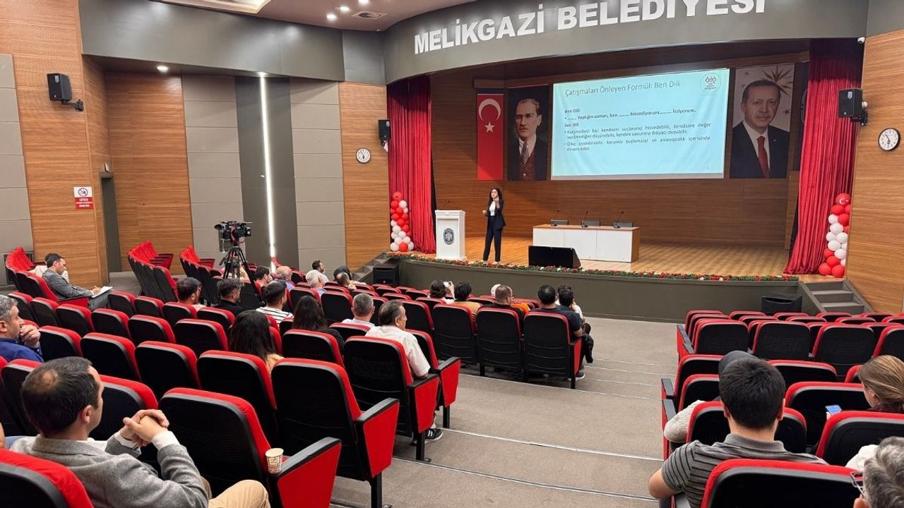 Kayseri'de belediye personellerine özel eğitim verildi!