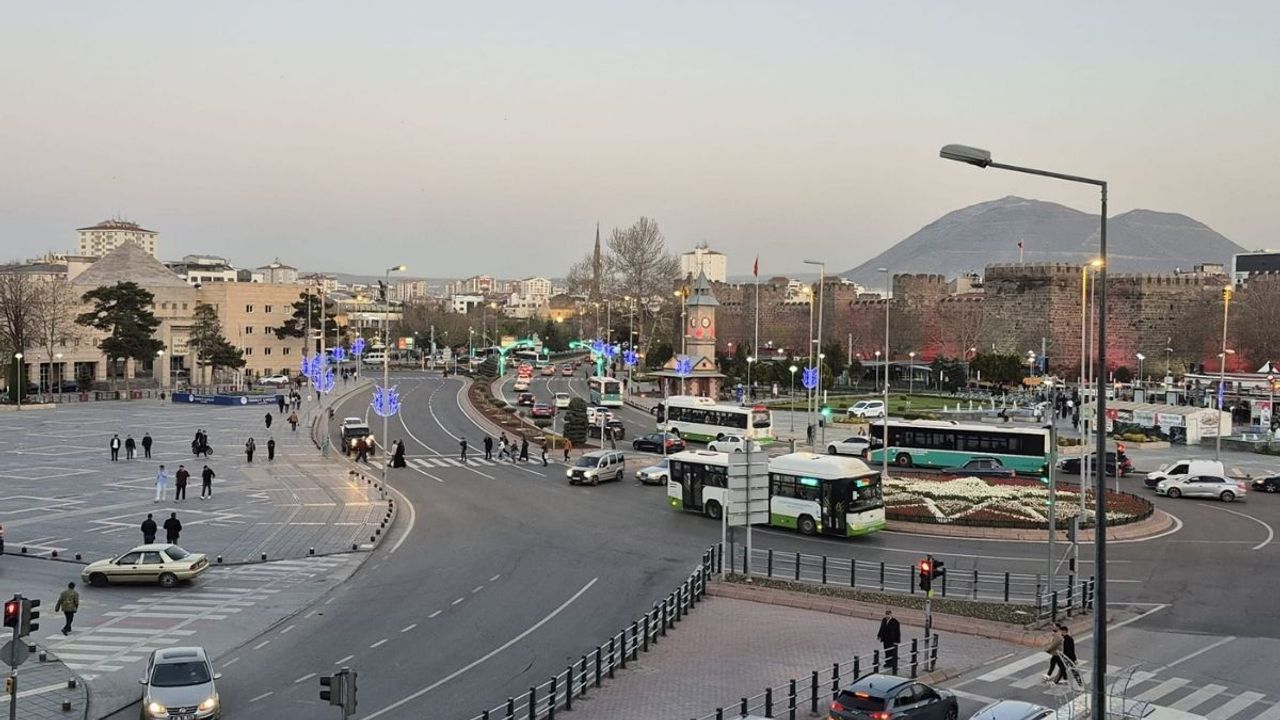 Kayseri’de ilçe başkanı görevden ayrıldı! Sebebi bakın ne çıktı?