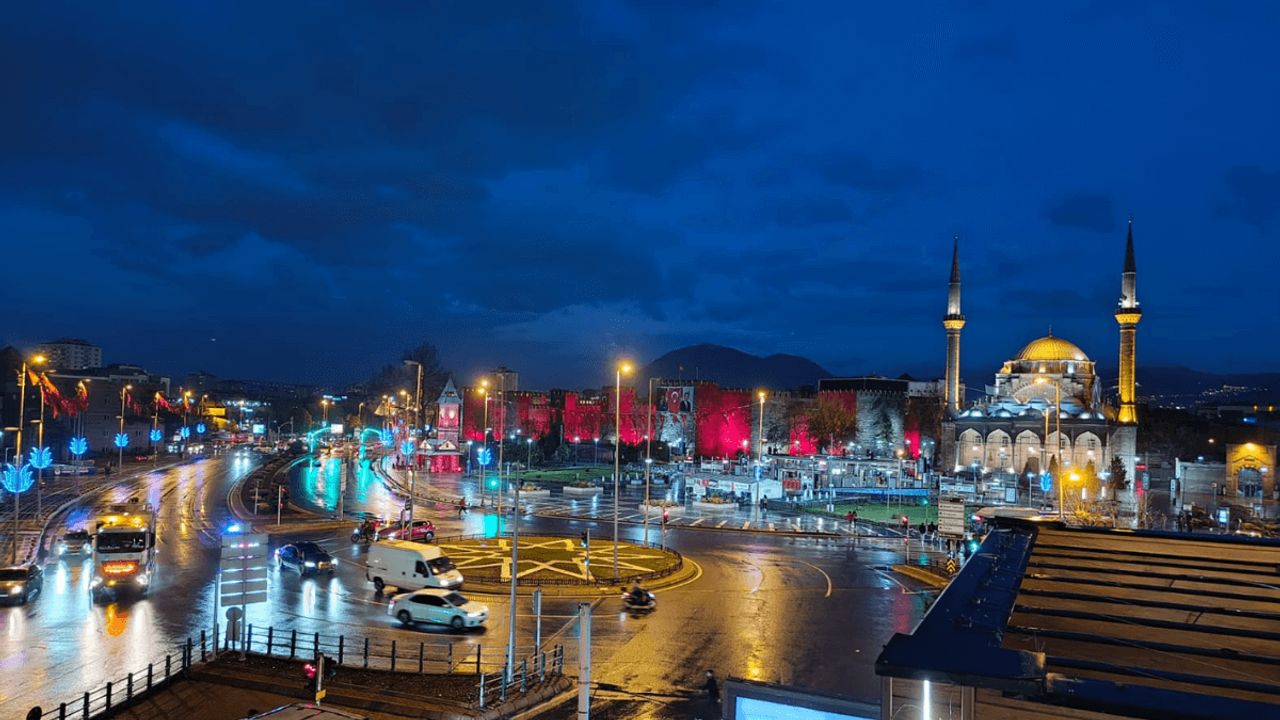 Kayseri’ye yaz gelmiyor! Hafta boyunca sürecek!