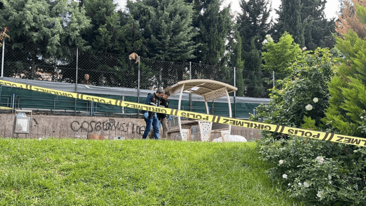 Parkta korkunç olay! Tabancayla canına kıydı