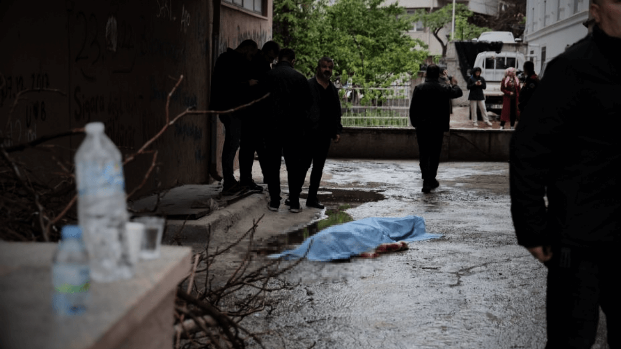 Feci olay! 35 yaşındaki kadın balkondan düşerek can verdi