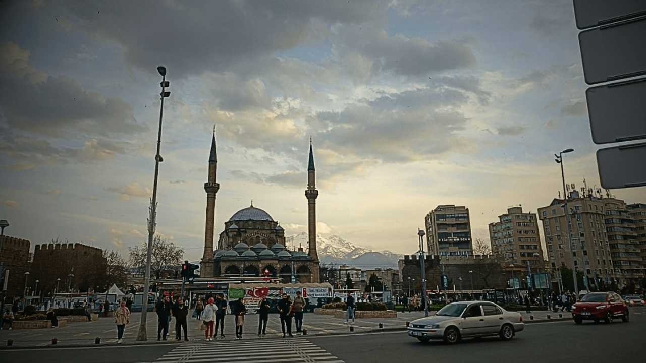 Kayseri büyük güne hazırlanıyor! Provalar başladı