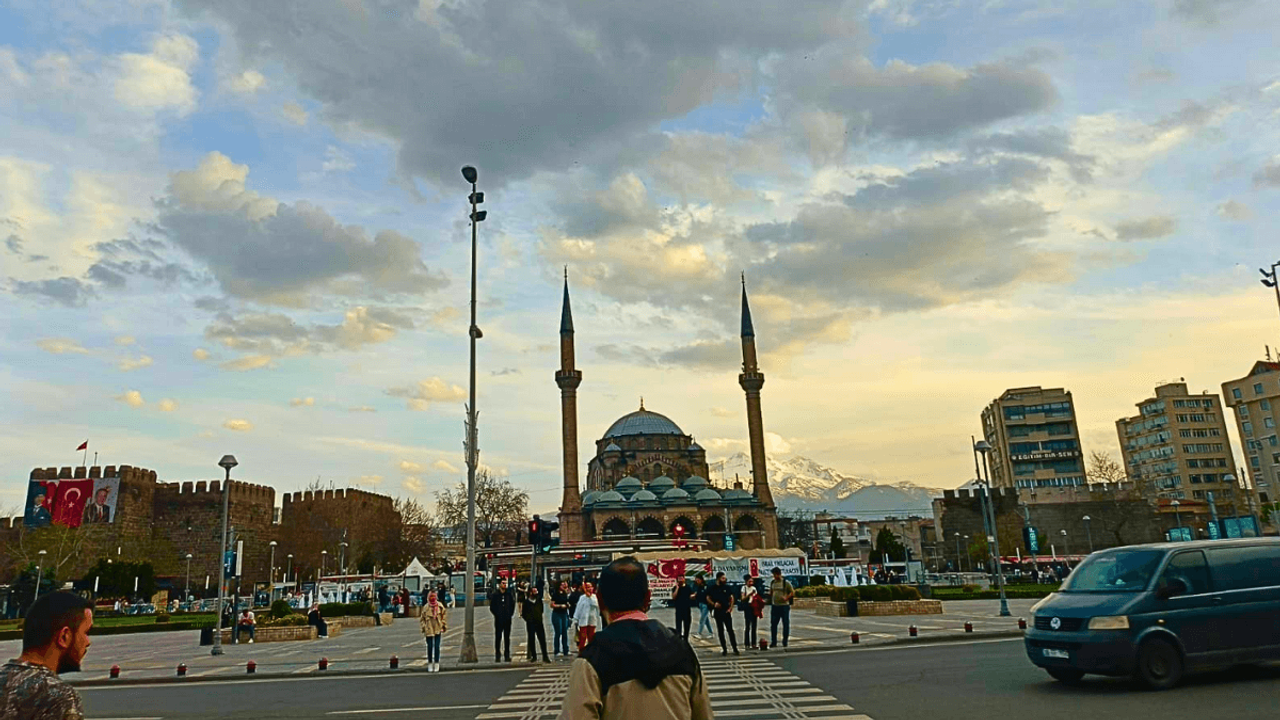 Kayseri'de termometreler tavan yapacak! Kavurucu sıcak başlıyor