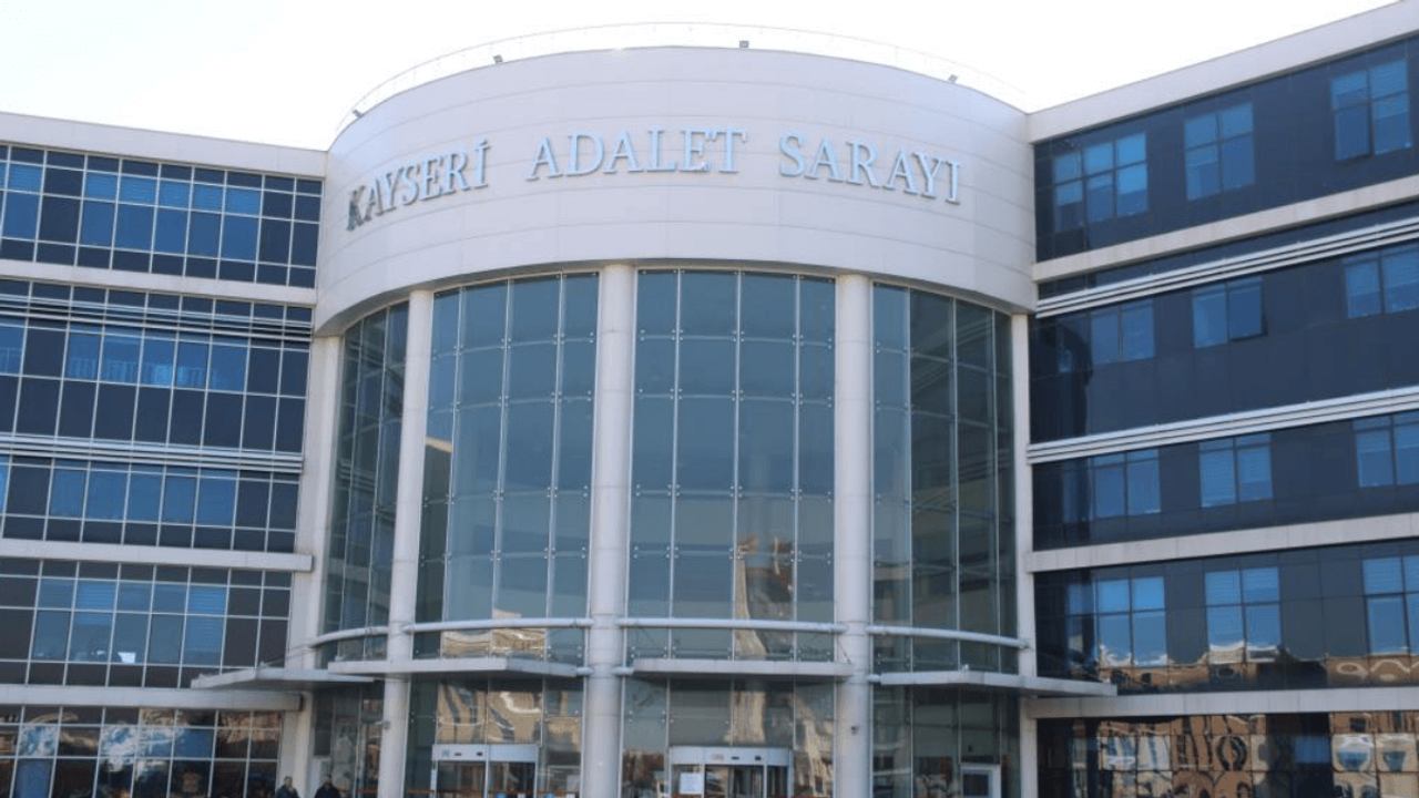 Kayseri'de alacak verecek hesaplaşması mahkeme salonunda bitti!