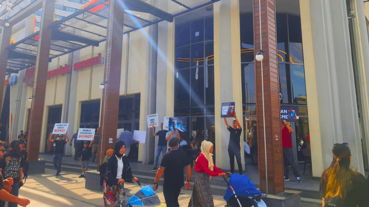 Kayseri'de AVM önünde vatandaşlar ayaklandı! Ünlü kahve zincirine sert protesto!