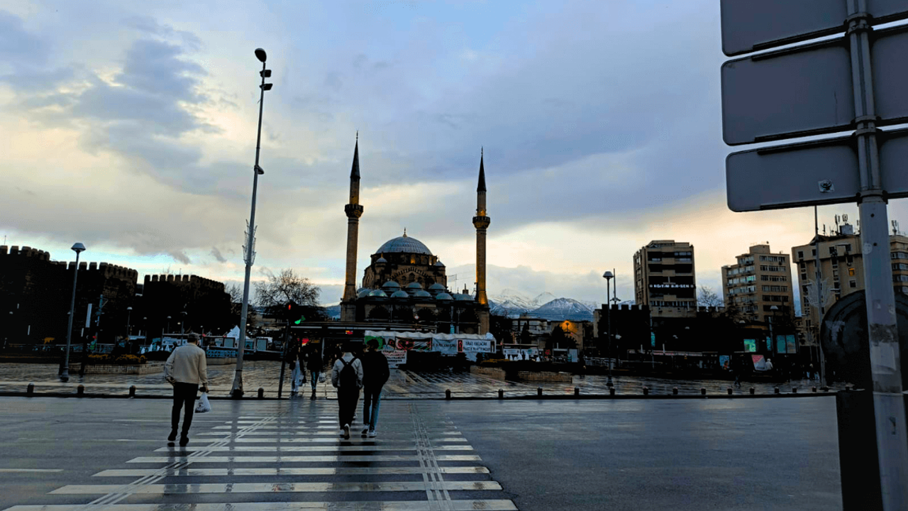 Kayseri'de sağanak alarmı! Yeniden sular altında kalacak