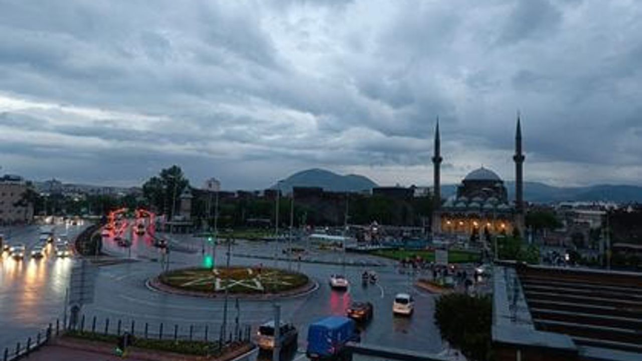 Yağışa hazır olun: Meteoroloji buralarda yaşayanları uyardı