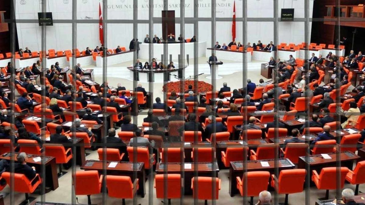 Binlerce mahkuma tahliye yolu göründü! 10. Yargı Paketi Meclis'ten geçti