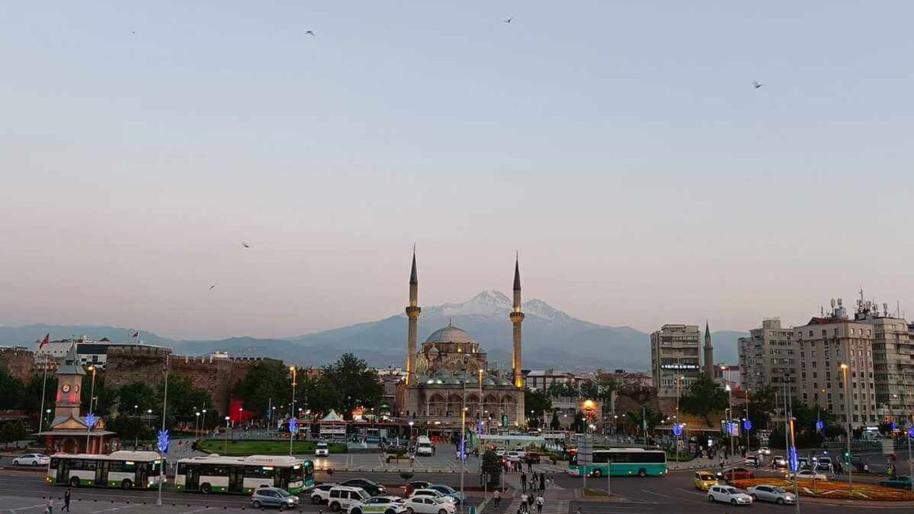 Kayseri'de Cuma günü için uyarı verildi! 11 ilçe etkilenecek