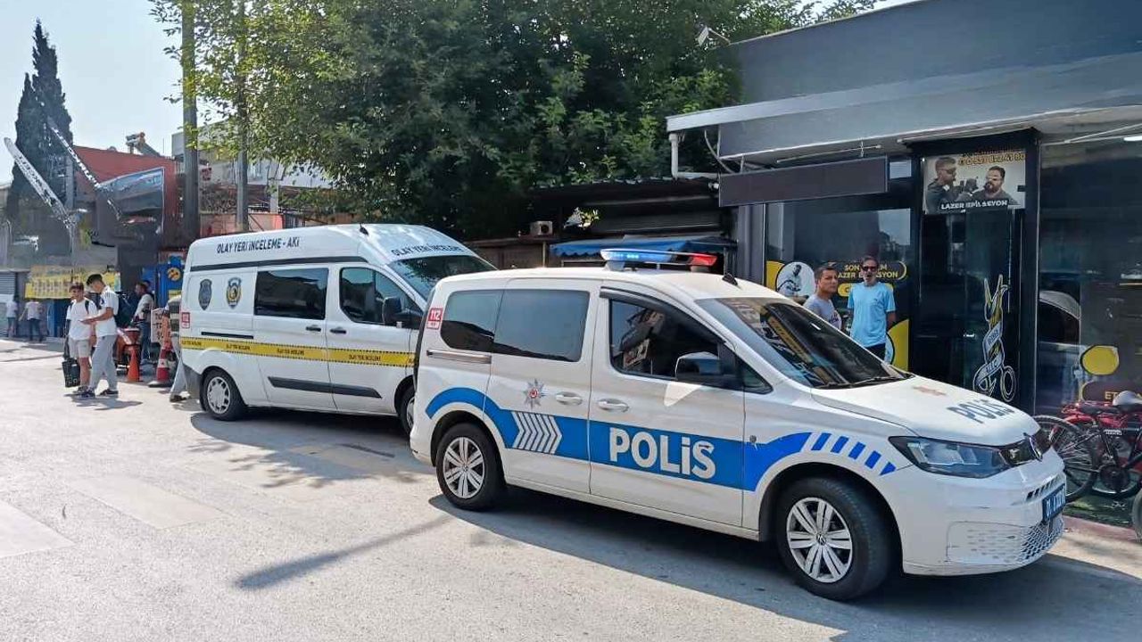 Böyle evlat olmaz olsun! Annesini boğazından bıçaklayarak katletti