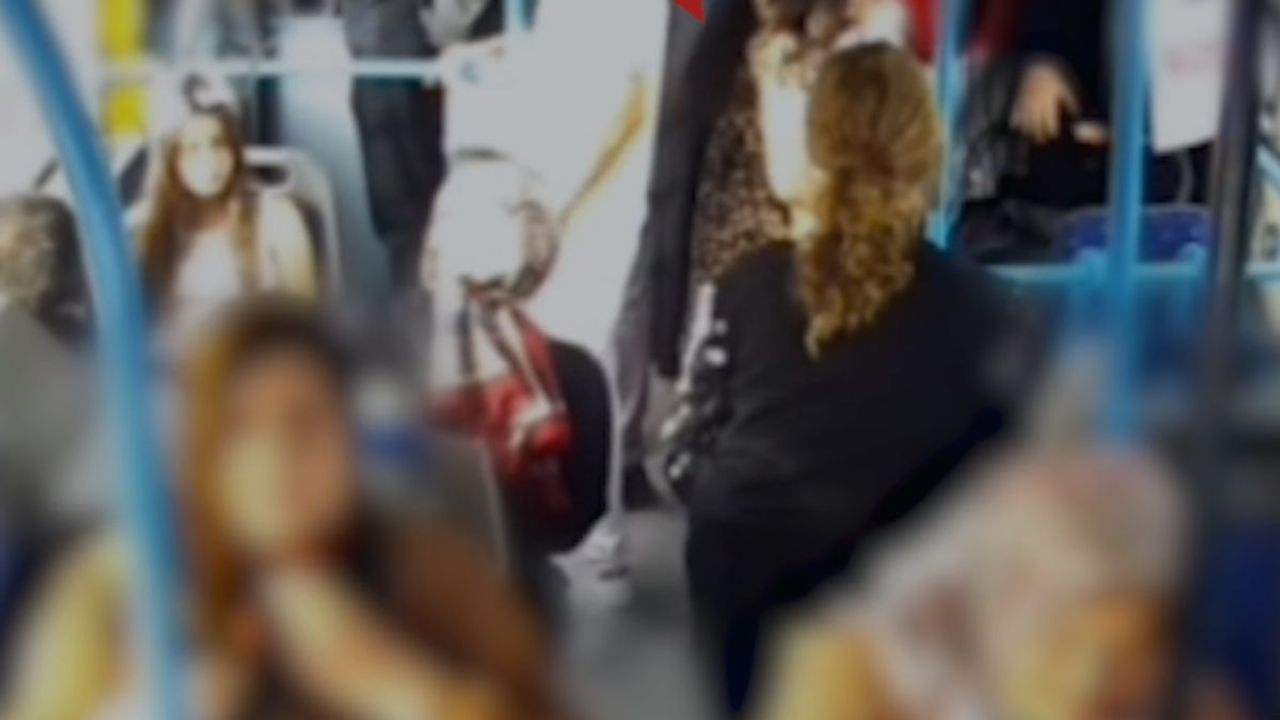 Kayseri'de otobüste altın kolyesini düşürdü! 50 bin TL'lik kolyeyi alan yaşlı kadın yakalandı