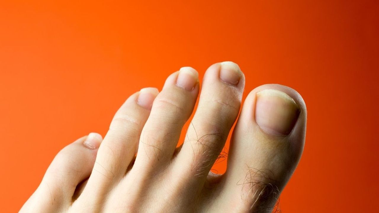Ayak parmağı uzunluğu kişilik tipinizi ele veriyor mu?