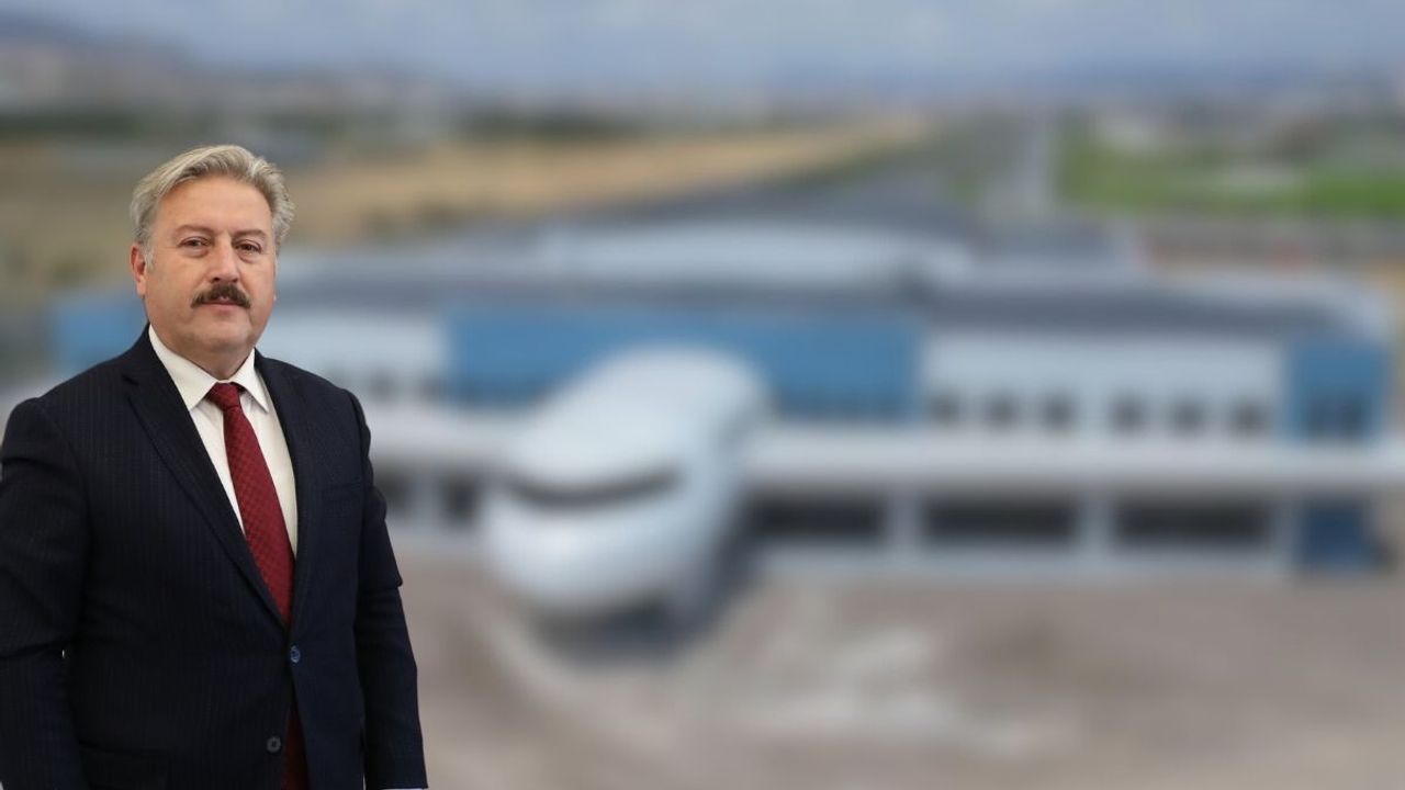 Başkan Palancıoğlu, açılması için gün sayılan liseyi İstanbul’da anlattı!