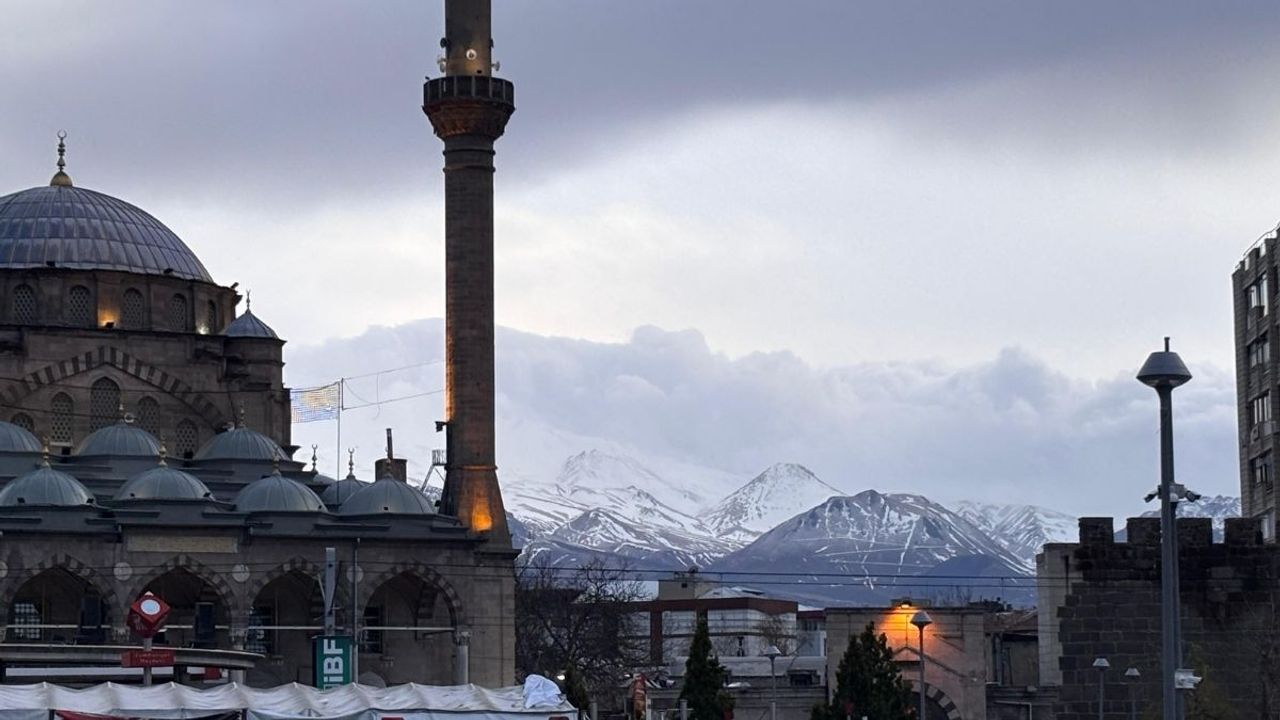 Kamu malına büyük ihanet! Rüşvet, torpil, çift maaş...