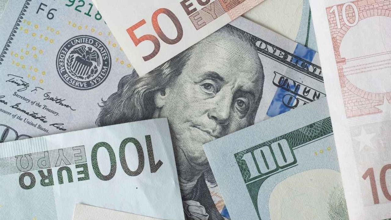 Döviz yatırımcısı dikkat! Haftaya yükseliş ile başladı