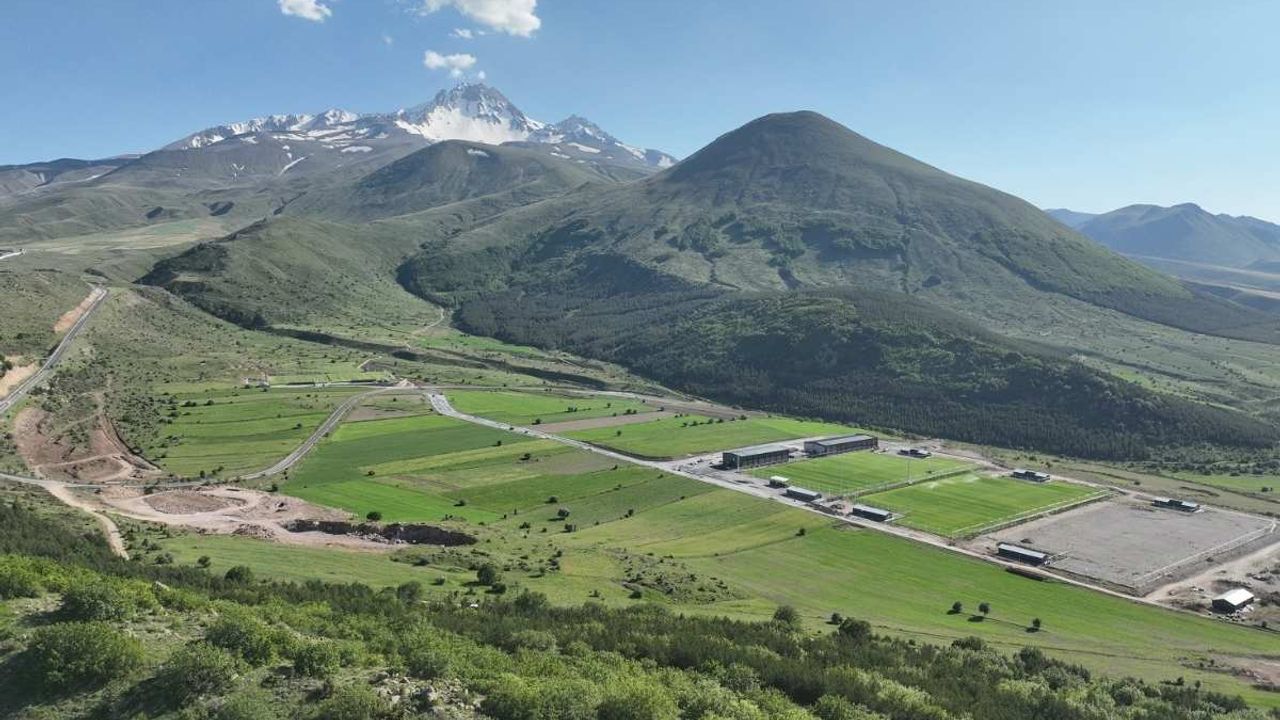 Takımların tercihi yine Erciyes oldu! Bir çok takımı ağırlanacak