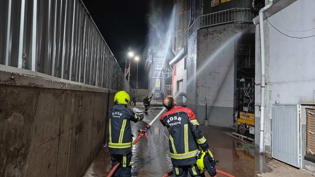 Kayseri'de ahşap fabrikasında korkutan yangın!