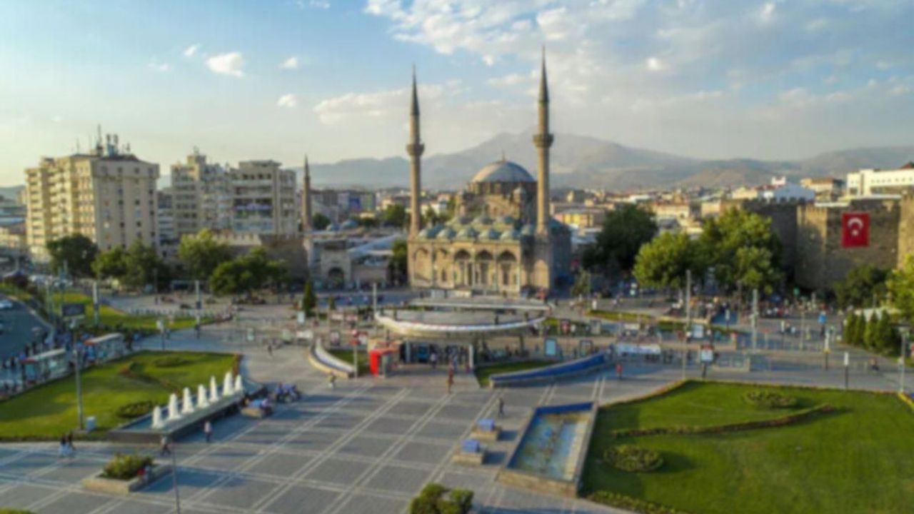 Kayseri’de pazar günü hava durumu Yağış geçişlerine dikkat!