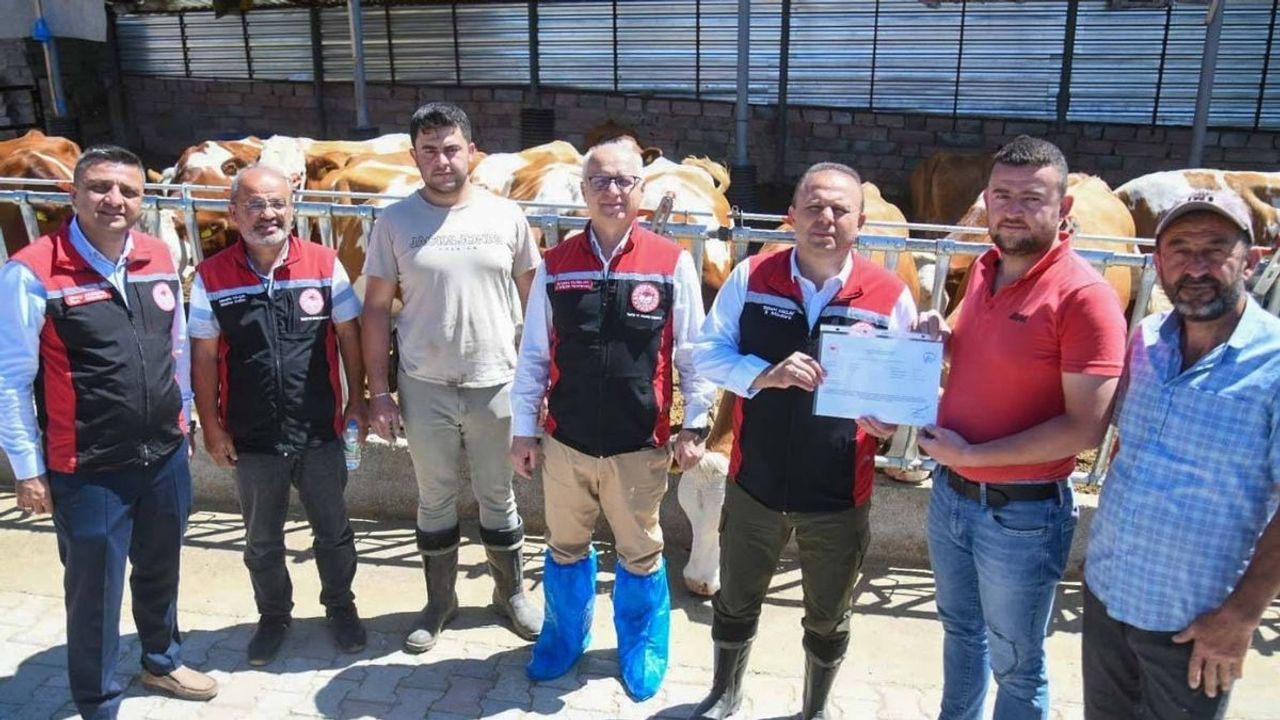 Kayseri’de o işletmeye bir belge daha! İl Müdürü takdim etti