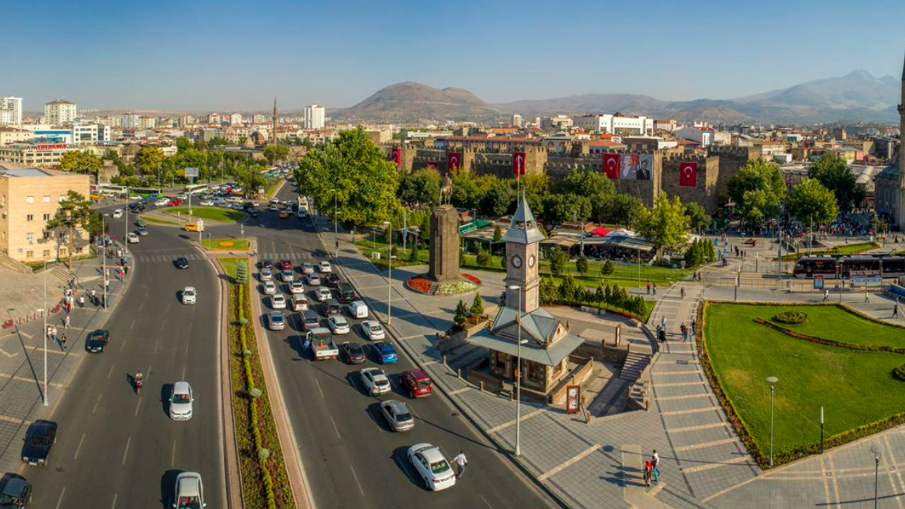 Kayseri’nin havası değişecek! Meteoroloji sağanak yağış uyarısı yaptı!