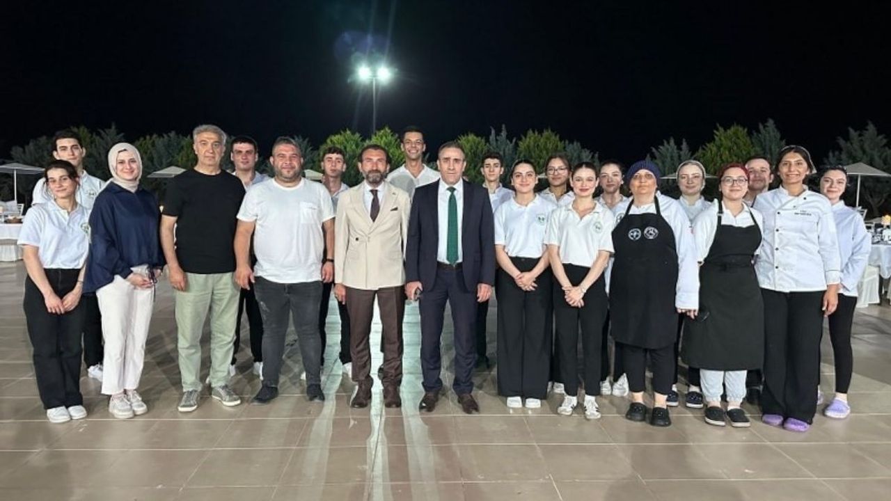 Kayseri’nin yeni Kaymakamına Balıkesir’de duygusal veda!
