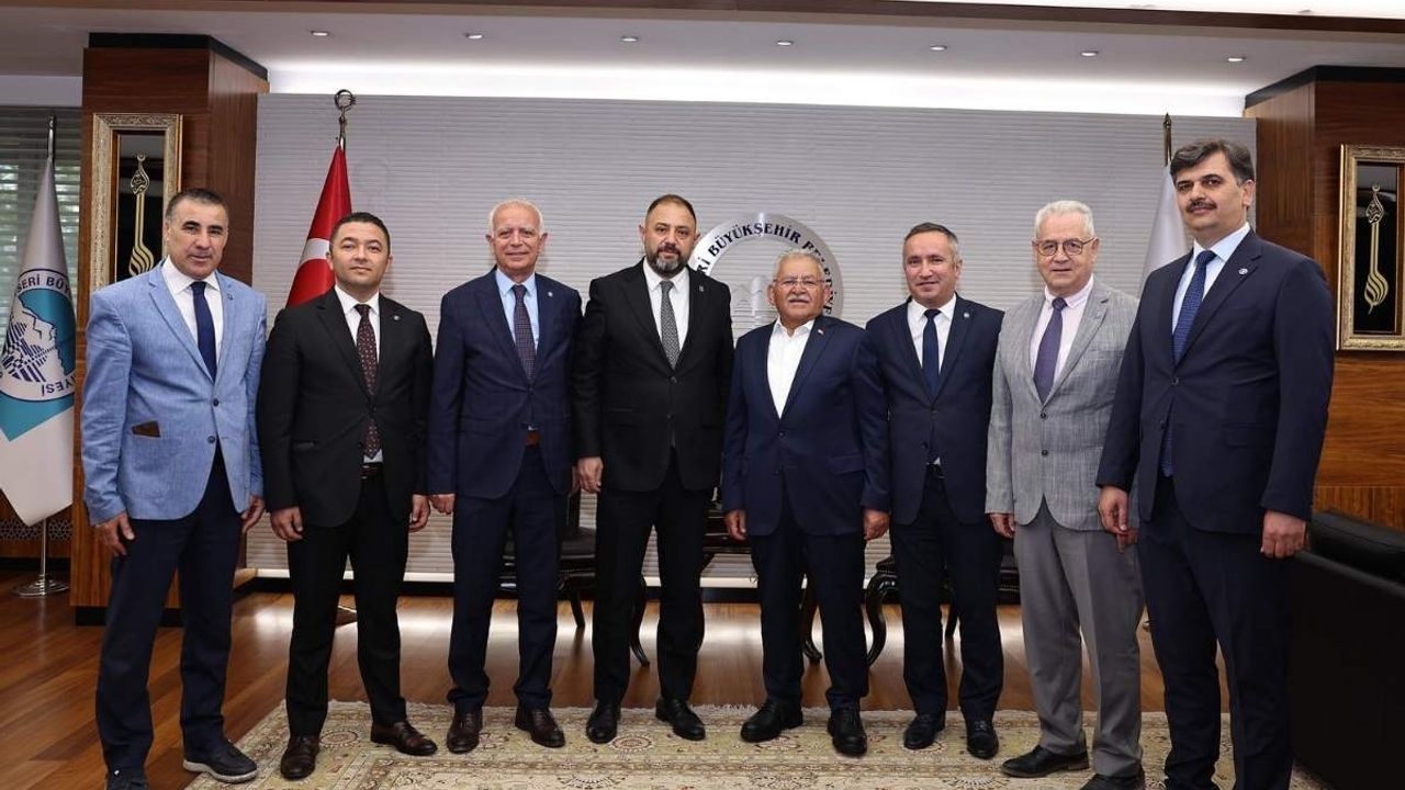 Kayseri Büyükşehir Belediyesi'ne ziyaretçi akını!