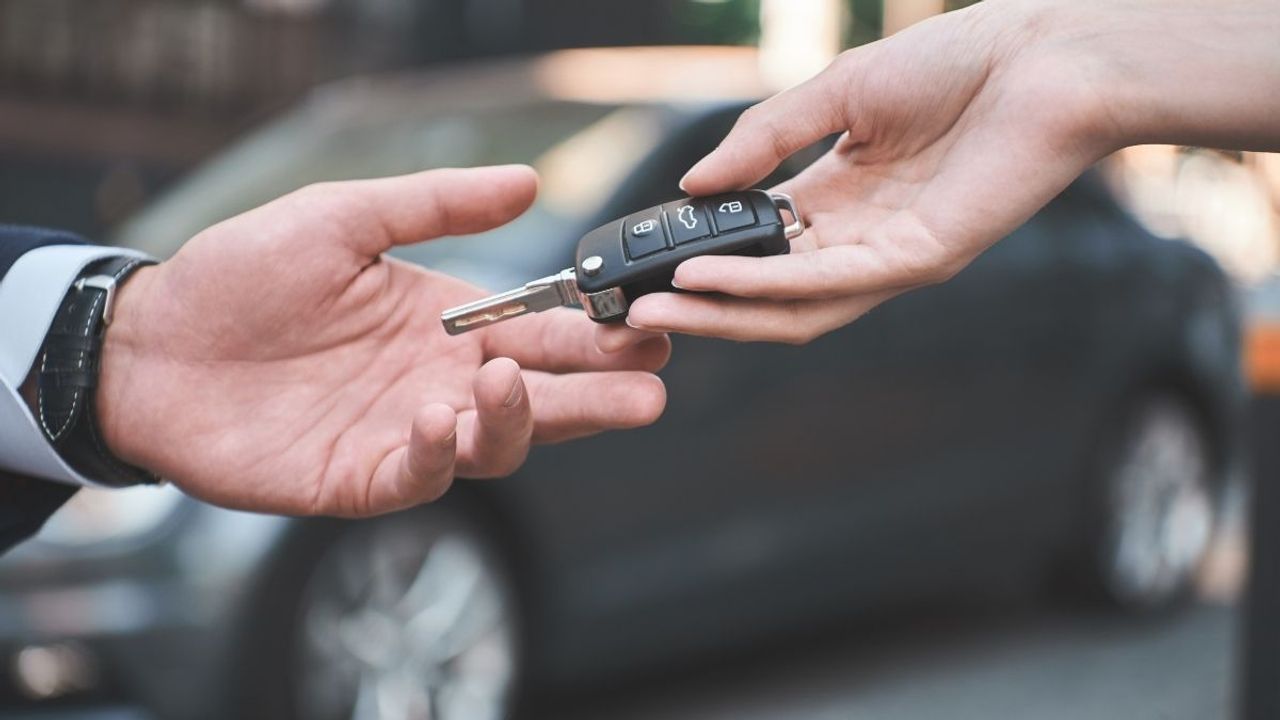 Türkiye'de en çok satan otomobillerden biri için yeni karar açıklandı